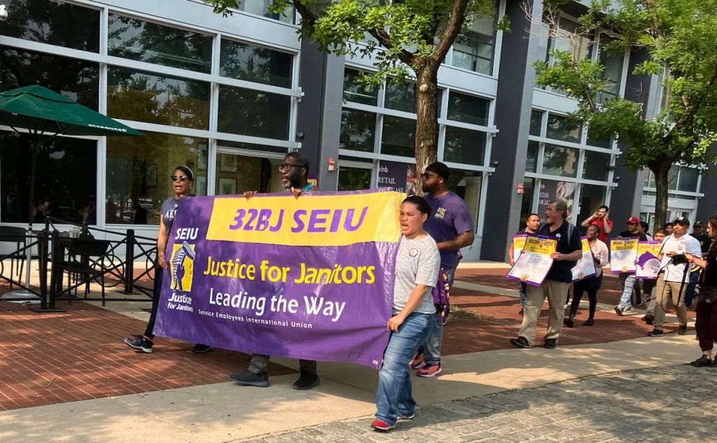 CPUSA Members in Baltimore Join Janitors in Call for Fair Wages